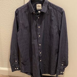 Men’s button down Ben Sherman tailoring dress shirt